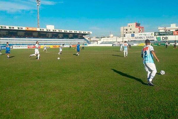 Empate em 1 a 1 com o Treze da Paraíba obriga a URT a vencer fora de casa no fim de semana