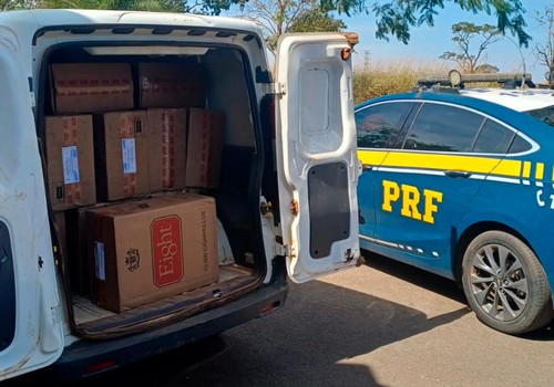 PRF prende homem com 25000 maços de cigarro contrabandeados do Paraguai