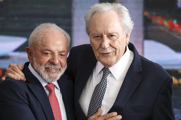 Lewandowski diz que crimes contra o Estado são impassíveis de anistia