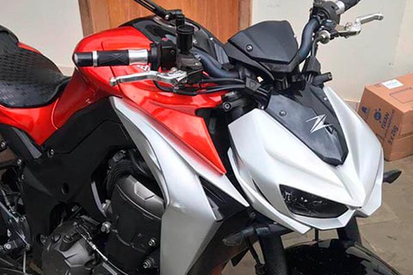 Polícia Civil prende suspeito com cocaína, dinheiro e moto esportiva de origem duvidosa