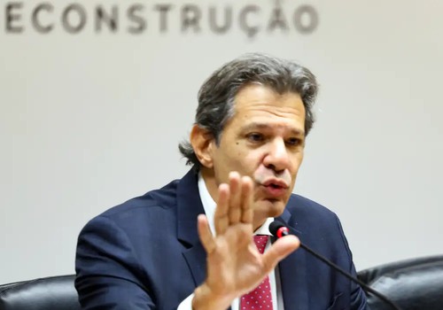 Brasil não sairá da mesa de negociação com EUA, diz Haddad