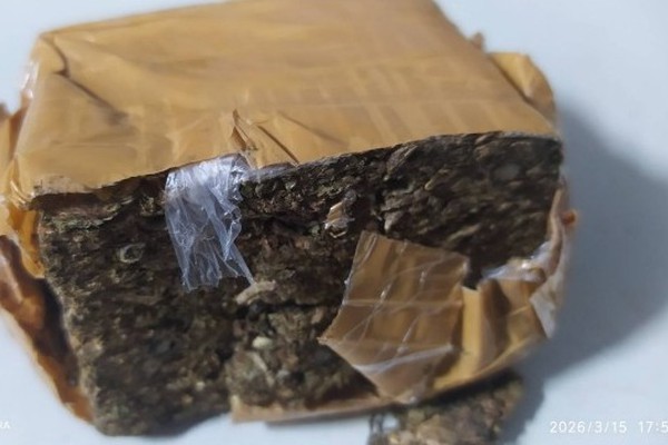 PM prende suspeito de usar a casa da avó para vender drogas em Patos de Minas