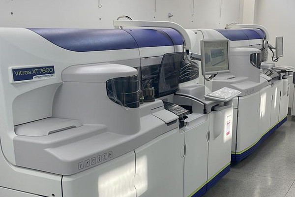 Laboratório de Análises Clínicas do Unipam investe em tecnologia mais moderna e eficiente