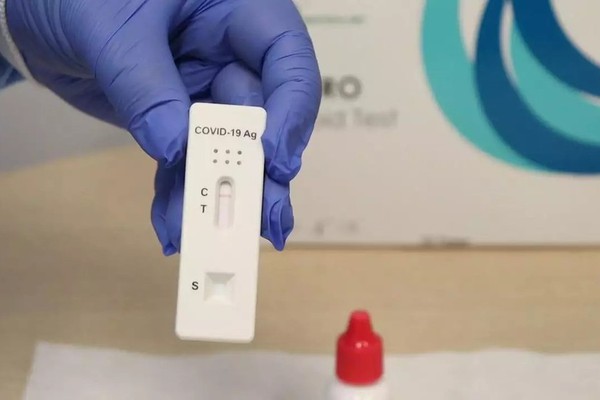 Número de patenses com vírus ativo de Covid-19 salta mais de 140% em uma semana