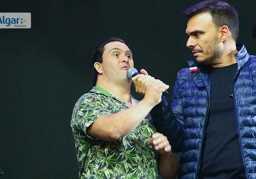 Participante com Síndrome de Down vence promoção no palco e público vibra na arena; veja ao vivo