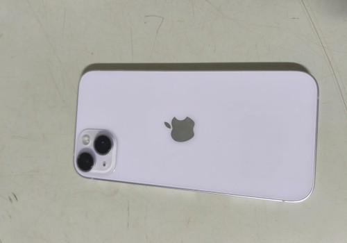 Homem furta celular em veículo, mas acaba preso após rastreamento e imagens de câmeras de segurança