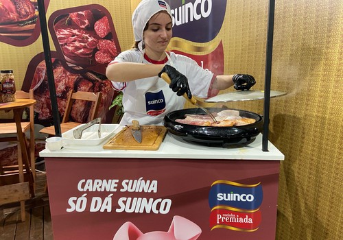 Aceita uma picanha? Suinco leva degustação de carnes e aperitivos para a Fenamilho Agro; veja ao vivo