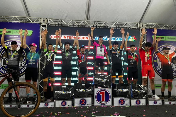 Ciclistas patenses são campões da Copa Internacional de Mountain Bike 2023