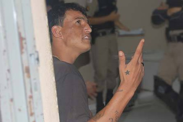 PM prende suspeito de homicídio de ciclista debaixo da cama no Jardim Esperança