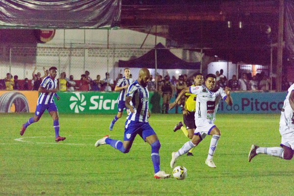 Em jogo eletrizante, URT empata em 1 a 1 com o Avaí e se despede da Copa do Brasil