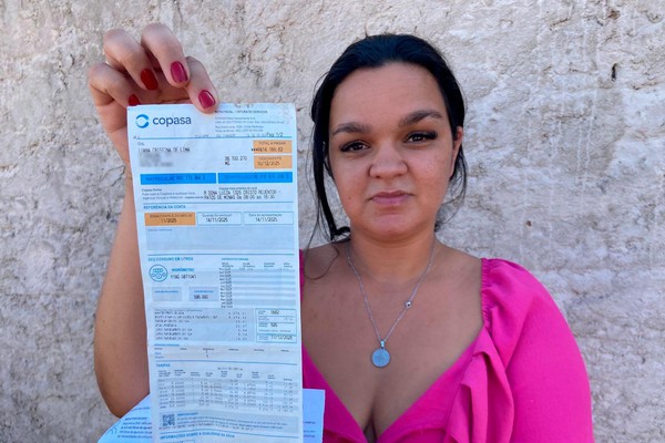 Moradora se assusta após receber talão de água de mais de R$14mil em Patos de Minas
