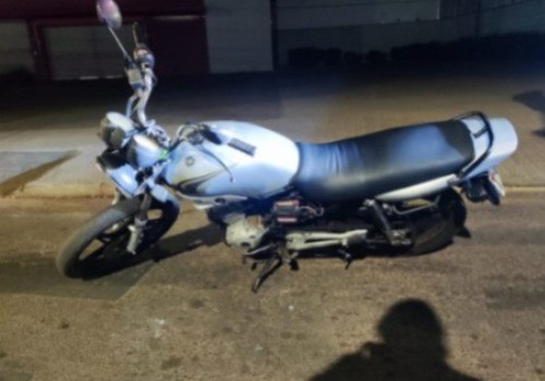 Condutor é preso após cair de moto duas vezes na principal rua de Patos de Minas