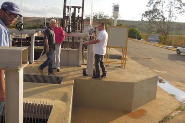 Quase oito anos após a assinatura do contrato, comissão é nomeada para fiscalizar Copasa