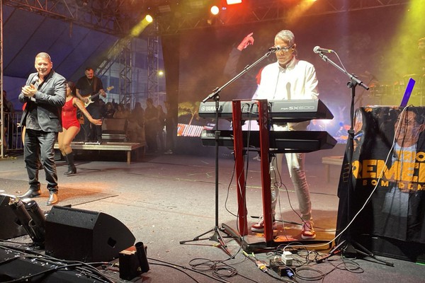 Trio Remelexo coloca público para dançar com o clássico “Andorinhas”; veja ao vivo