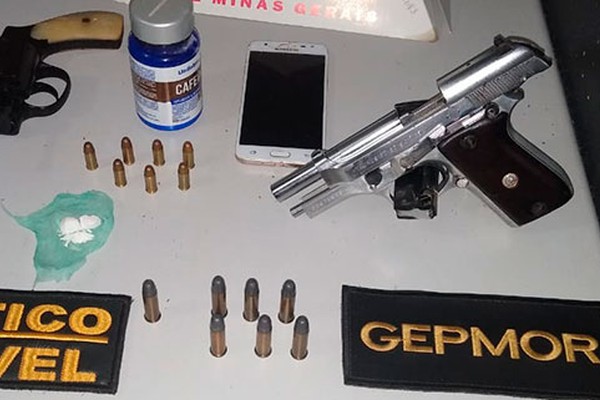 Polícia Militar recebe denúncias e apreende duas armas de fogo durante a noite em Patos de Minas