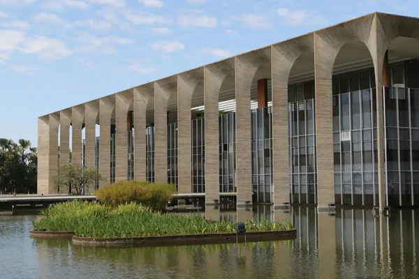 Reunião de emergência no Itamaraty discute invasão da Venezuela