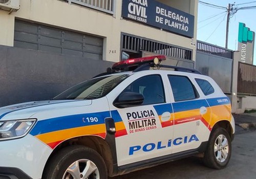 Jovem que se autolesionou durante atrito com o companheiro acaba presa após xingar policial