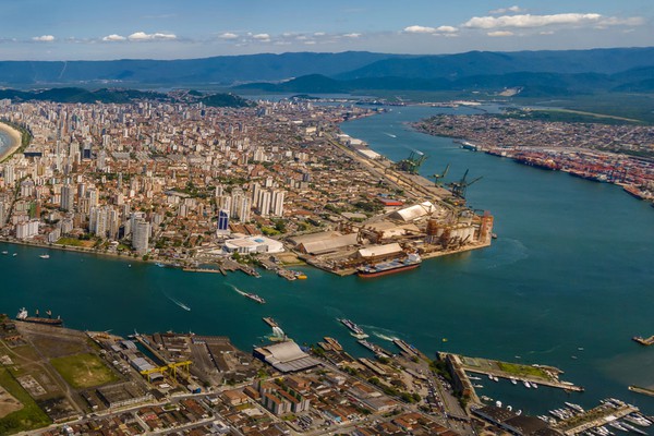 Patos de Minas ganha empresa especializada em assessoria para importação e exportação