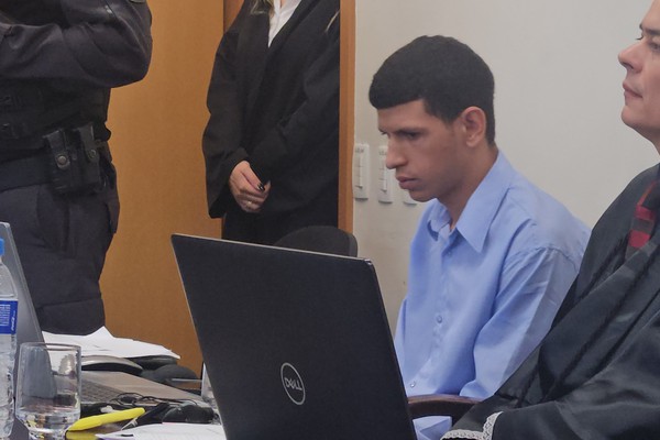 Jovem acusado de tentar matar a companheira e o próprio filho é absolvido por falta de provas