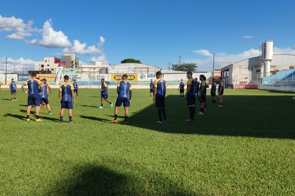 URT se prepara para dois jogos em casa e faz promoção para ter o apoio dos torcedores
