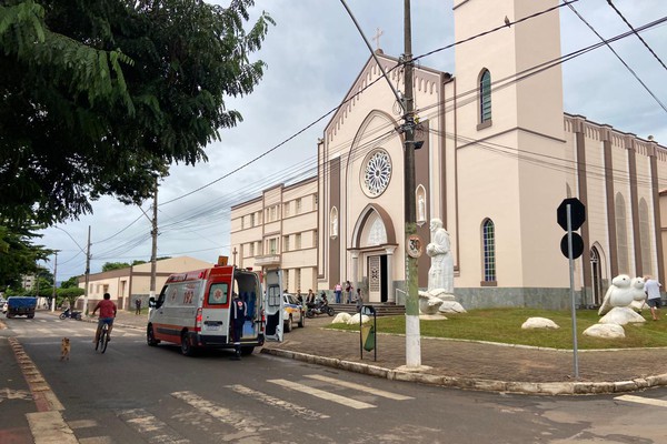 Jovem em surto invade a Igreja dos Capuchinhos e mobiliza o SAMU e a Polícia Militar