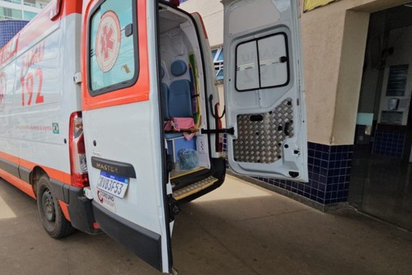 Homem é esfaqueado pelo próprio irmão no Bairro Jardim Esperança e precisa ser socorrido pelo Samu