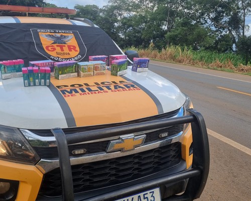 Polícia Rodoviária apreende 60 cigarros eletrônicos em ônibus na BR-146 em Patos de Minas
