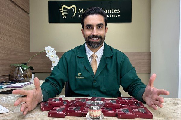 Implantes Dentários por apenas R$ 799 nessa semana da Black dos Implantes na Mais Implantes, confira