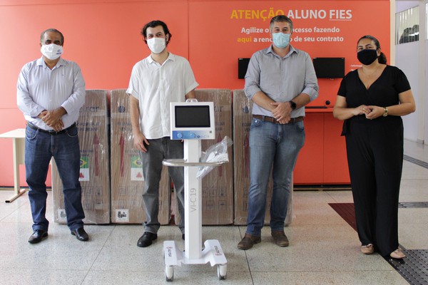UNIPAM recebe ventiladores pulmonares do “Projeto Inspirar” para treinamento dos universitários