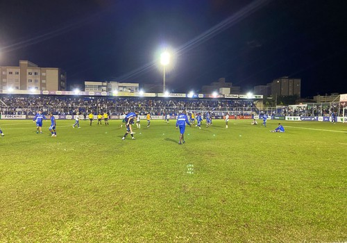 URT vence o Mamoré por 1 a 0, mantém invencibilidade no clássico e está a um empate do acesso