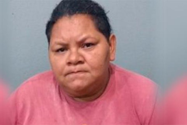 Mulher é presa em São Gotardo suspeita de matar homem com golpes de canivete