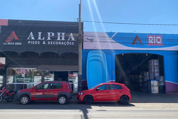 Super oferta Fim de Mês Alpha Pisos e Piscinas com desconto e pagamento em até 12x sem juros