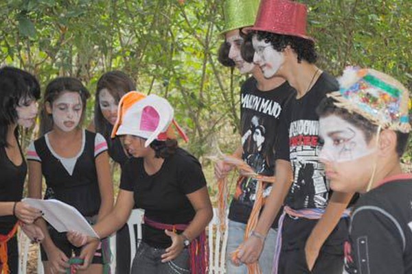 Trupe Retalhos e Remendos começa a preparar a apresentação da Paixão de Cristo