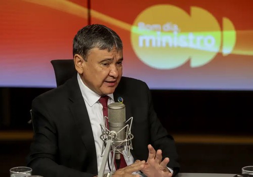 Tarifaço pode desequilibrar mercado interno no Brasil, alerta ministro