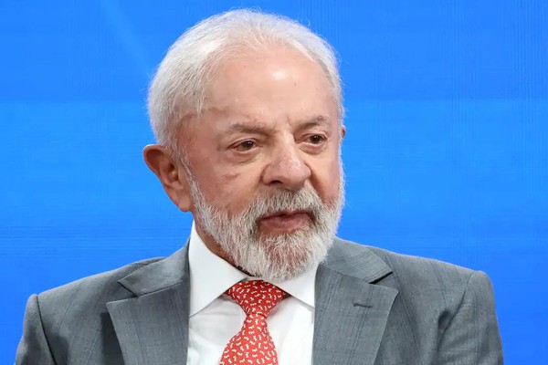 Lula reúne STF, BC, PF e Receita para debater combate ao crime