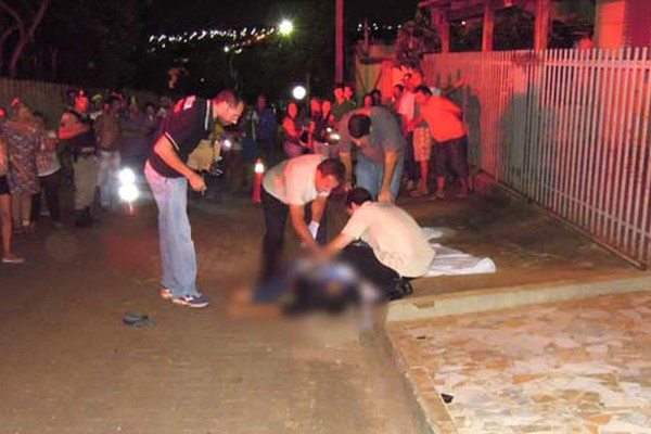 Homem de 34 anos é assassinado em frente a quadra do bairro Sebastião Amorim