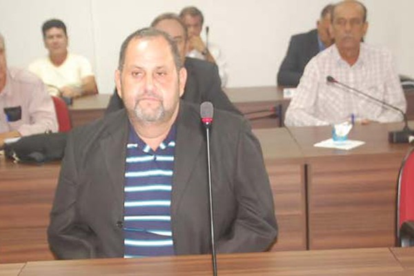 Marcos Rodrigues toma posse na vaga de vereador deixada por Lindomar Tavares