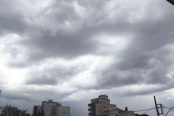 Previsão indica mais chuva e temperatura deve cair em Patos de Minas