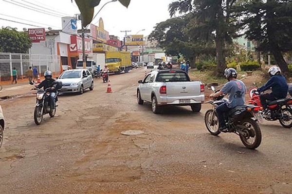 Prefeitura faz mudanças no trânsito da Praça Nossa Senhora de Fátima para concluir obras