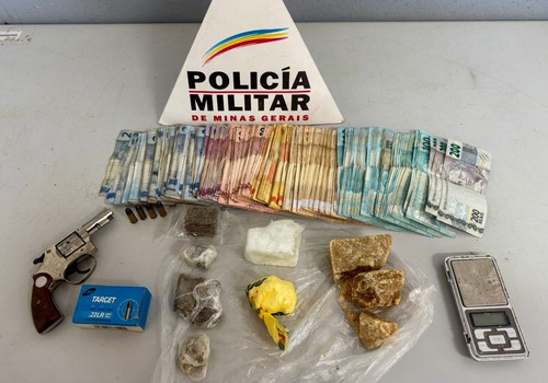 Jovem é preso com arma, drogas e quase R$10 mil após denúncia em Patos de Minas