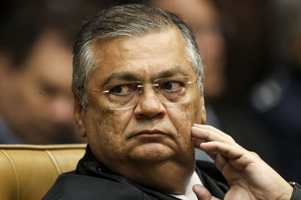 Dino acaba com a aposentadoria compulsória como punição a juízes