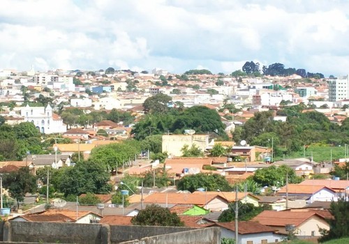 Vigilância Sanitária aponta irregularidades e interdita mutirão de consultas oftalmológicas em Carmo do Paranaíba