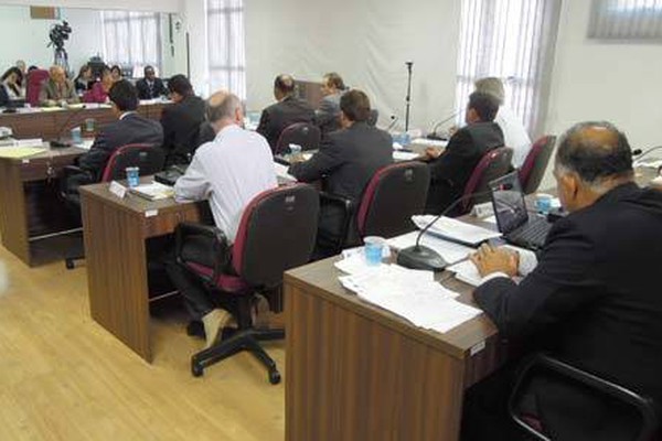 Eleição da nova mesa diretora já começa a movimentar a Câmara Municipal