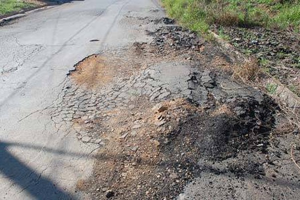 Ruas esburacadas e asfalto precário revoltam moradores do Cidade Nova