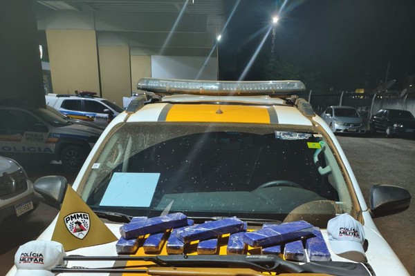 Operação da PM Rodoviária na MG-202 prende quadrilha com drogas, armas e munições