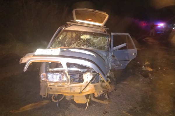 Motorista de 64 anos morre e esposa fica ferida em batida frontal na MG 188, em Coromandel