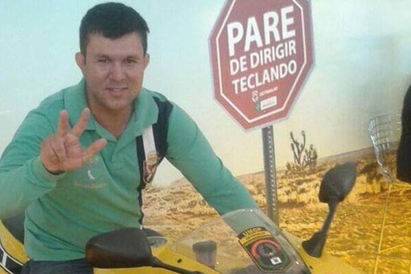 Condutor de moto de grande porte que bateu em carro na MGC354 não resiste e morre no Regional
