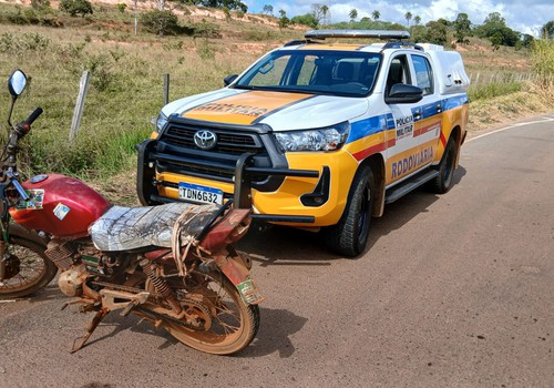 Motocicleta furtada em 2012 é recuperada pela Polícia Militar Rodoviária, na BR-352