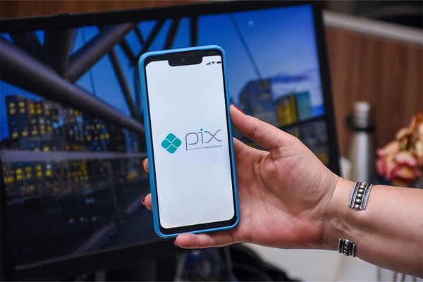 Motorista de aplicativo deve devolver mais de R$ 88 mil desviados de idosa em Patos de Minas