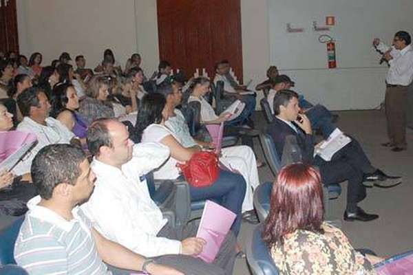 Centenas de mesários passam por treinamento para atuarem nas eleições da região